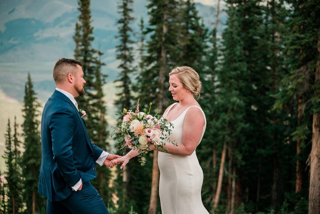 Crested Butte Elopement Guide - Amanda Matilda Photography